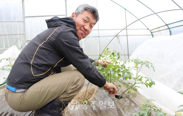 “우리 마토가 좀 수줍음을 타요~”