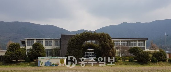 구 장곡초등학교 오서분교장 전경사진.