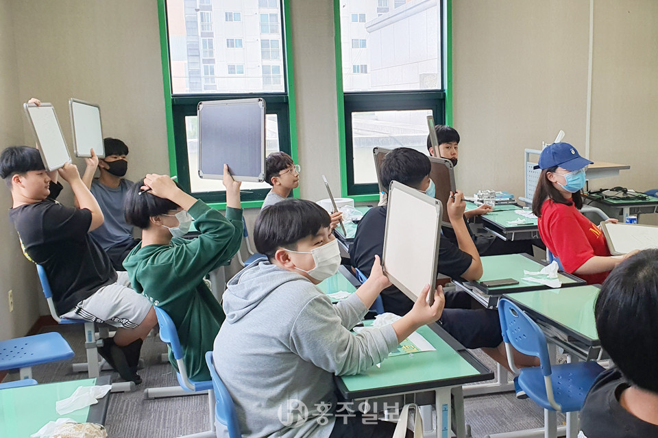 프로젝트 기반학습에 참여한 학생들.