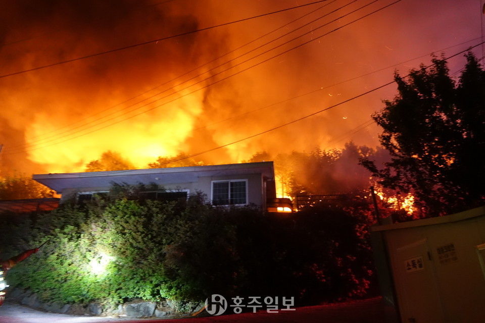 지난 해 봄철 기간 중 발생한 축사화재 사진