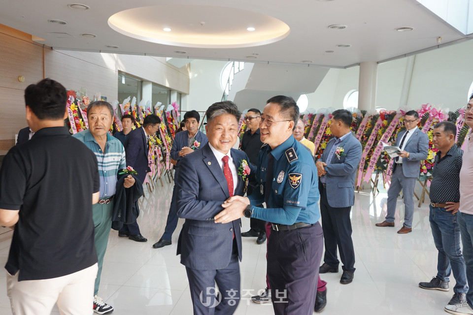 숭고한봉사정신바탕으로지역봉사에앞장설것 2