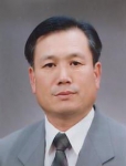 홍성교도소(소장 김영식) 오흥조(54) 교위가 대전지방교정청에서 매월 선정하는 이달의 성실교도관(9월)으로 선정되는 영광을 안았다.