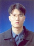 군청 환경녹지과 지방환경서기 황인관씨는 환경오염 방지 등 평소 맡은 바 직무에 충실하여 도정 및 주민복지 향상에 기여한 공로로 충청남도 ‘자랑스런 공무원’으로 선정돼 도지사 표창을 받았다.