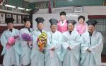 지난 4일 개최된 선비선발대회에서 수상자와 심사위원들이 기념촬영을 하고 있다.