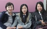 왼쪽부터 갈산중학교 전옥자 교사와 이수미·이규리 학생.