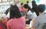 홍성교육지원청(교육장 고옥심) 교육복지우선지원사업의 일환으로 참여 학생들이 갈산면에 위치한 ‘샬롬어메니티요양원’을 찾아 사랑소통 봉사활동을 펼쳐 귀감이 되고 있다.