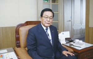 홍성농협 정해명 조합장 모습.