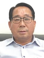 중앙서점 장인훈 대표.