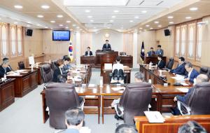 홍성군의회가 홍북읍 승격을 위한 원포인트 임시회를 개회했다.
