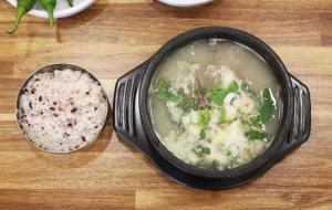홍주천년 소고기해장국.