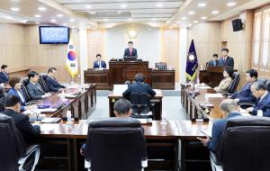 지난 21일 오전 제248회 홍성군의회 제2차 정례회 개회식이 진행되고 있다.