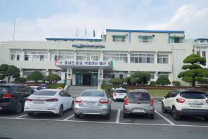 현 예산군 청사 전경.