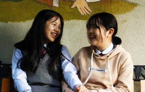 방송에 나온 홍동중학교 학생들의 모습.