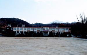 폐교가 된 광신초교를 활용해 장사익을 테마로 한 소리전수관, 전시관 등을 만들면 좋겠다는 것이 김승환 광천읍장과 박준선 이장을 비롯한 삼봉마을 사람들의 생각이다.