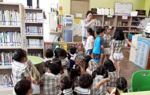 어린이도서관은 도시와 농촌의 동네 공동체를 되살리는 공동체 문화 조성 기능을 하고 있다.