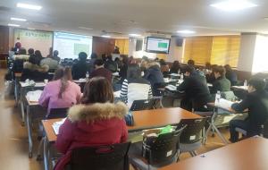홍성교육지원청(교육장 우길동)은 지난 27~28일 초등학교 3·4학년 담임교사들을 대상으로 2015 개정 교육과정 운영 지원을 위한 교사 연수를 실시했다. 초등학교 3~4학년 교과별 선도 교원들이 강사를 맡아 이번 연수를 진행했다.