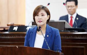 최선경 홍성군의원이 오는 17일 오전 11시 홍주문화회관 소공연장에서 더불어민주당 홍성군수후보 출마선언 기자회견을 갖는다. 최 의원은 지난 2014년 지방선거에서 홍성군 가선거구에 출마해 당선된 초선의원으로 활발한 의정활동을 펼쳐왔다.
