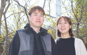 꽃을 피우기 위해 몽우리가 지듯 행복한 삶을 꿈꾸며 시골에서의 삶을 선택한 심상용, 김희주 씨.