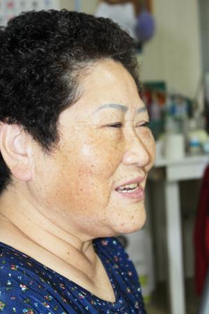 김태희
1948년생으로 광천에서 태어나 광천으로 시집갔다. 남편 병 뒷바라지를 
하며 두 남매를 키웠고 지금은 딸과 함께 홍북읍에서 살고 있다.