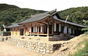 이항로는 경기도 양평군 서종면 노문리 벽계에서 태어났다.