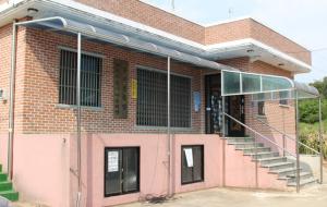 구 회관옆에 세워져 있는 현 중가마을회관은 어르신들을 위한 경로당으로 활용되고 있다.