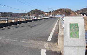 2003년에 새롭게 단장한 이동교.