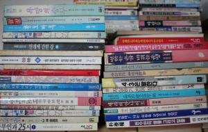 헌 책은 단순히 낡고 오래된 책이 아니라 사료적 가치와 역사문화적 자료다. 지식의 보물창고이기도 한 헌 책방을 살려야 하는 이유다.