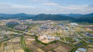 2022년 개소를 목표로 추진 중인 '충남형 온종일 초등돌봄센터'가 들어설 내포신도시 전경