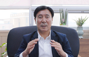 광천지역 활성화를 위해 행정력을 최대한 활용하겠다고 밝히는 신주철 광천읍장.