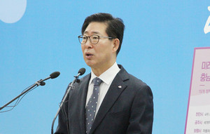 지난 9일 양승조 충남도지사가 충남의 전략산업과제를 발표하고 있다.
