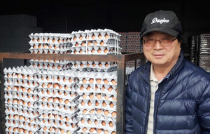 홍북읍주민자치회(회장 김상홍·당산마을 이장)가 지역 아동과 청소년들의 건강한 성장을 돕기 위해 계란 100판을 기부했다.