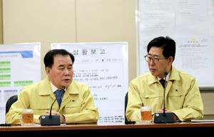 사고상황을 파악하기 위해 20일 오전 충남교육청을 방문한 양승조 충남도지사