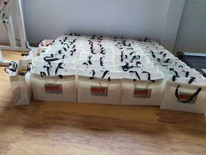 금마면지역사회보장협의체에서 독거노인들에게 전달한 희망꾸러미.