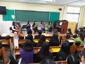 지난해 교내에서 연주회를 열고 있는 예산여고 현악 동아리.