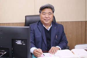 농업의 발전을 위해선 ‘상생’이 답이라고 말하는 삽교농협 김종래 조합장.