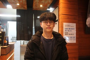 이번년도 서울대학교 통계학과에 진학하게 되는 내포 교촌치킨 대표 부부의 자제 이규연 학생.