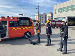 예산소방서에서 소방드론 조작 훈련을 진행하고 있다.