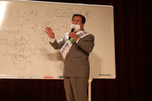 “문화재돌봄사업을 통해 유산을 보존하고자 노력하는 일은 후세대의 의무이다”라고 말하는 이의석 홍주향토문화연구회장.