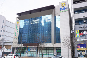 내포신도시에 위치한 홍성낙농협동조합 전경.
