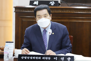 이선균 군의원.