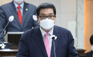 5분 자유발언하는 이선균 의원 모습.