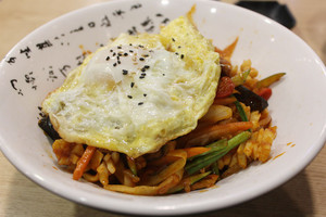 중화비빔밥​​​​​​​.​​​​​​​