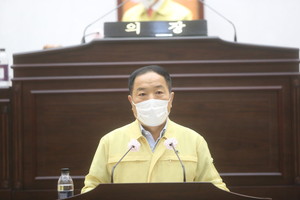 5분 자유 발언 중인 김봉현 예산군의원.