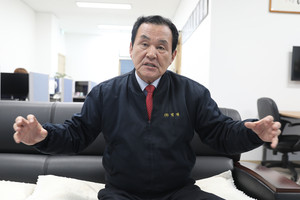 ㈜백광 강춘형 대표이사.