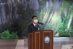 취임사를 하고 있는 이환진 취임회장의 모습.