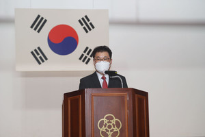 개회사를 하고 있는 김헌수 의원. 김 의원은 토론자로도 참여했다.