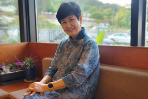 지난달 23일 인터뷰 중인 예빛 최헌숙 명장의 모습.