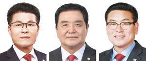 왼쪽부터 김덕배, 이선균, 장재석 당선인.