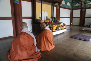 추모 다례제 모습.