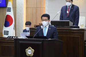 김덕배 의원의 ‘의병기념관 건립은 의병도시 홍성으로’ 대표 발의 모습.